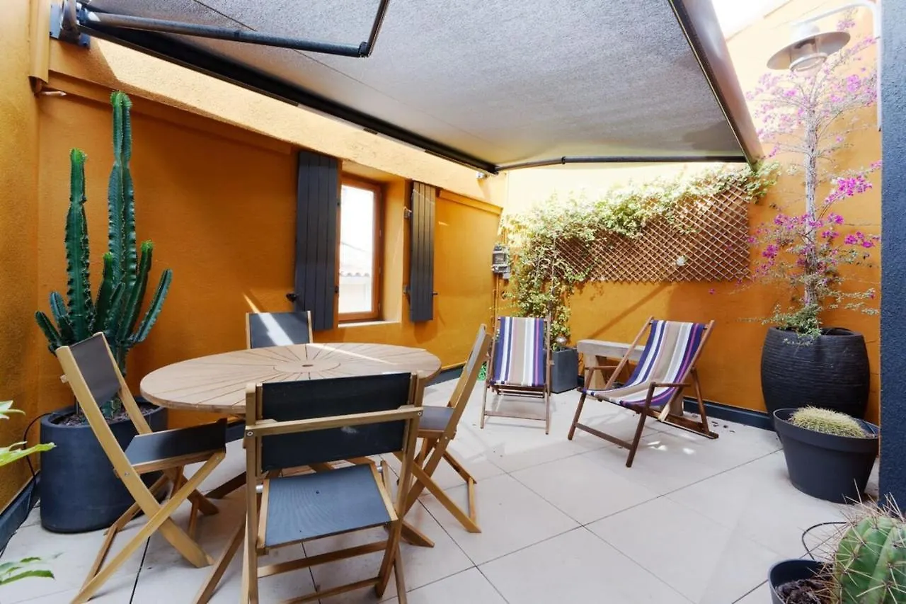Air-Conditioned Duplex Apartment With Furnished Terrace In The City Center Aix-en-Provence 0*,